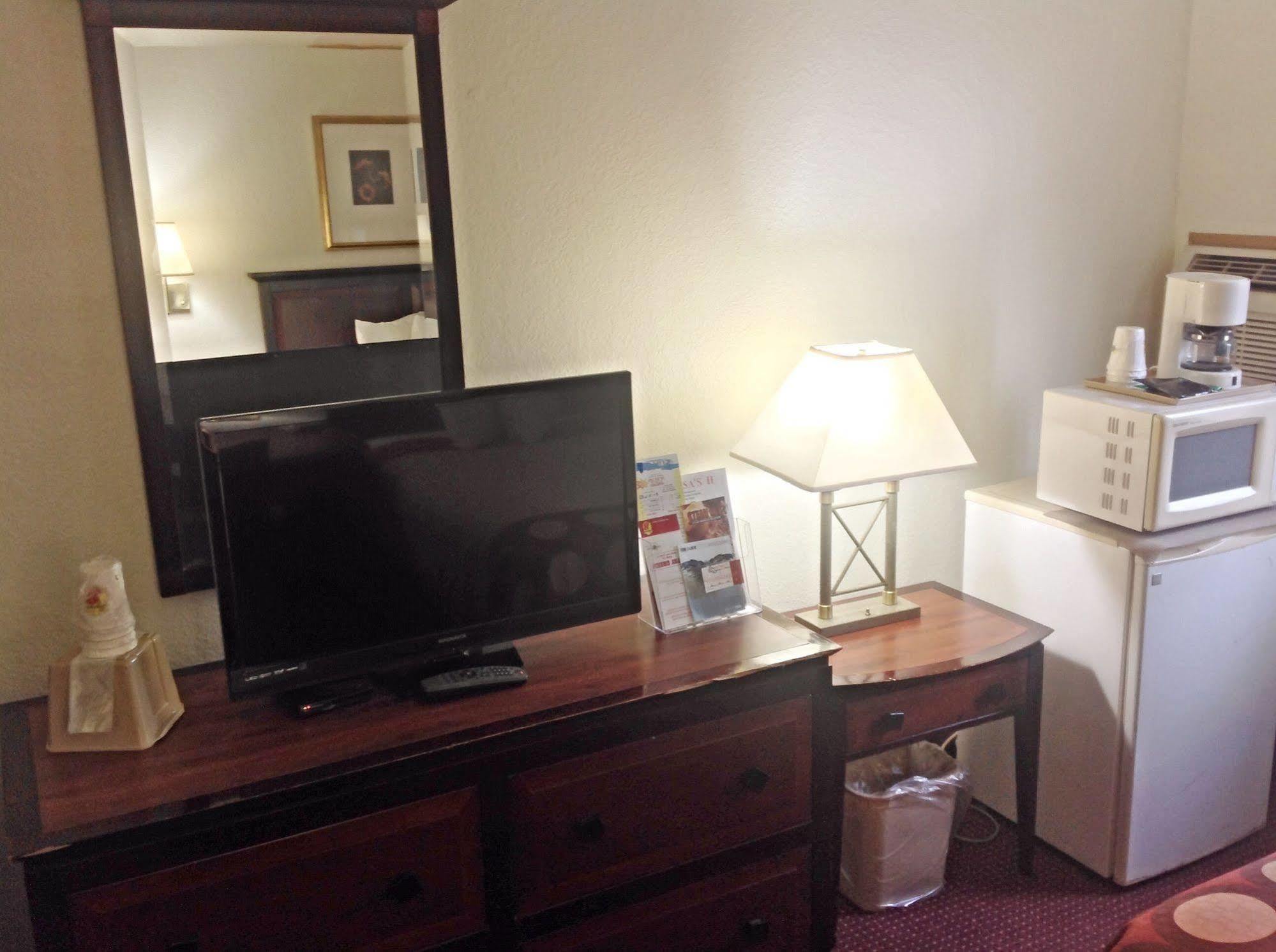 ซูเปอร์ 8 บาย วินด์แฮม ออกัสตา/ฟอร์ตกอร์ดอน แอเรีย Motel ภายนอก รูปภาพ